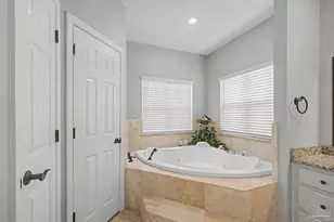 4501 Bayside Dr, Milton, FL 32583 - Photo 23