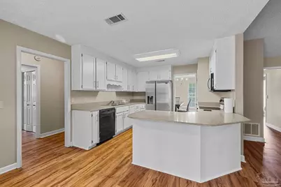 9800 Sourwood Ct, Pensacola, FL 32514 - Photo 13