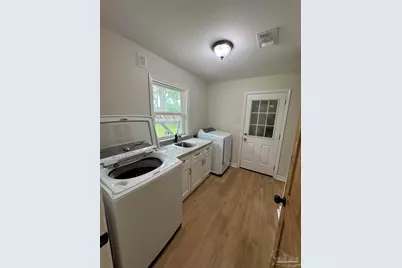 7866 Apollo Dr, Pensacola, FL 32506 - Photo 13
