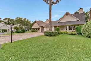 4233 Spanish Trail Pl, Pensacola, FL 32504 - Photo 3