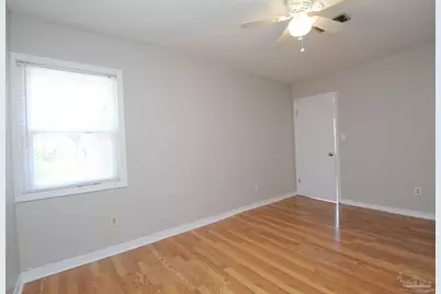 4630 Bellview Ave #B, Pensacola, FL 32526 - Photo 11
