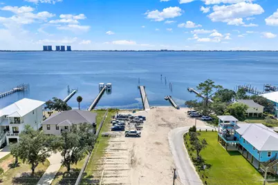 3195 Laurel Dr, Gulf Breeze, FL 32563 - Photo 3
