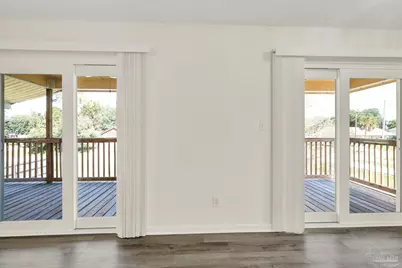 3195 Laurel Dr, Gulf Breeze, FL 32563 - Photo 11