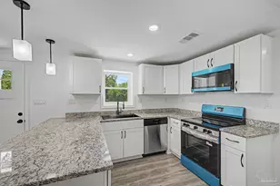 7265 Lockhart St, Pensacola, FL 32526 - Photo 15