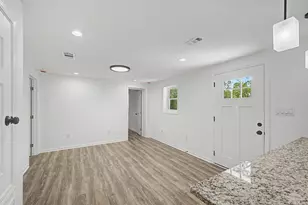 7265 Lockhart St, Pensacola, FL 32526 - Photo 9