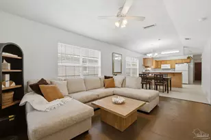1237 Brownfield Rd, Pensacola, FL 32526 - Photo 1