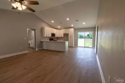 4621 Queen Palm Ct, Milton, FL 32571 - Photo 3