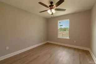4621 Queen Palm Ct, Milton, FL 32571 - Photo 7