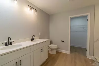 4621 Queen Palm Ct, Milton, FL 32571 - Photo 11