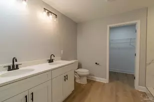 4621 Queen Palm Ct, Milton, FL 32571 - Photo 11