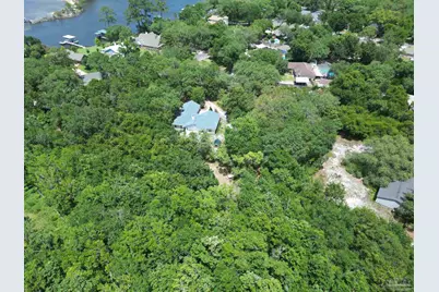 2900 E Sandpiper Cv, Navarre, FL 32566 - Photo 13