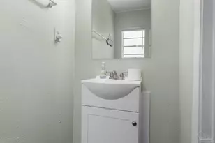 530 S 1st St, Pensacola, FL 32507 - Photo 11