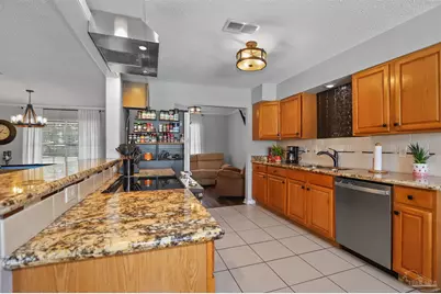 2810 Venetian Garden, Gulf Breeze, FL 32563 - Photo 9