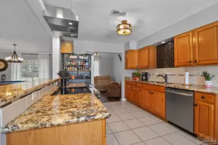 2810 Venetian Garden, Gulf Breeze, FL 32563 - Photo 9