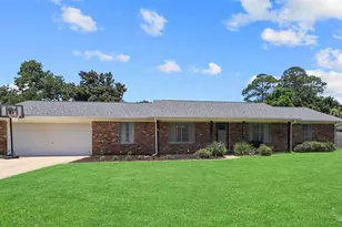 2810 Venetian Garden, Gulf Breeze, FL 32563 - Photo 1
