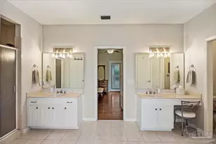2555 Holley Pl, Navarre, FL 32566 - Photo 37