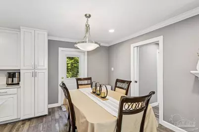 1834 W Smugglers Cove Dr, Gulf Breeze, FL 32563 - Photo 11
