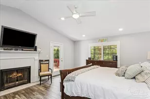 1834 W Smugglers Cove Dr, Gulf Breeze, FL 32563 - Photo 25