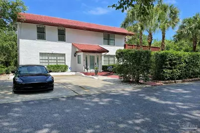 1834 W Smugglers Cove Dr, Gulf Breeze, FL 32563 - Photo 1