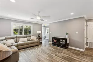 1834 W Smugglers Cove Dr, Gulf Breeze, FL 32563 - Photo 11