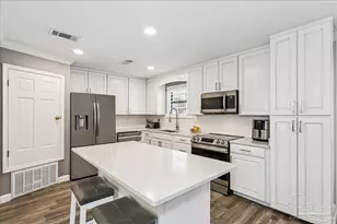 1834 W Smugglers Cove Dr, Gulf Breeze, FL 32563 - Photo 13