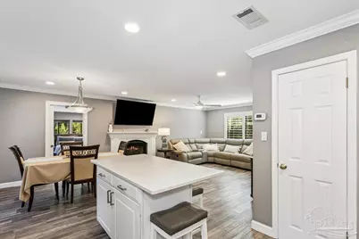 1834 W Smugglers Cove Dr, Gulf Breeze, FL 32563 - Photo 15