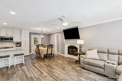1834 W Smugglers Cove Dr, Gulf Breeze, FL 32563 - Photo 9