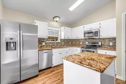 21 Easton St, Cantonment, FL 32533 - Photo 3