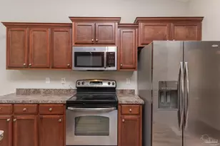 8770 Kennedy Dr, Pensacola, FL 32526 - Photo 5