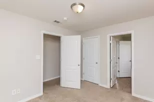 8770 Kennedy Dr, Pensacola, FL 32526 - Photo 25