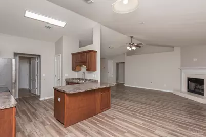 8770 Kennedy Dr, Pensacola, FL 32526 - Photo 3