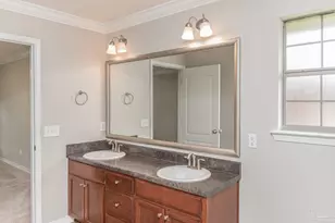 8770 Kennedy Dr, Pensacola, FL 32526 - Photo 13