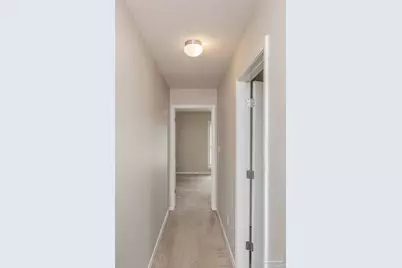 8770 Kennedy Dr, Pensacola, FL 32526 - Photo 19