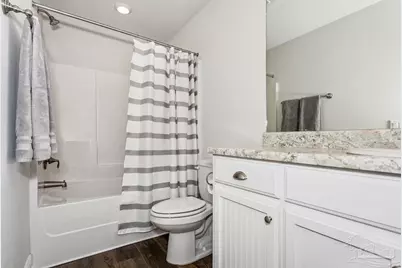 376 Hilburn Ln, Pensacola, FL 32504 - Photo 15
