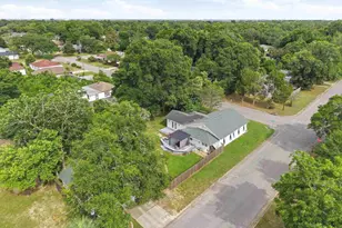 1300 Yonge St, Pensacola, FL 32503 - Photo 23