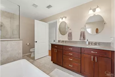 1300 Yonge St, Pensacola, FL 32503 - Photo 13