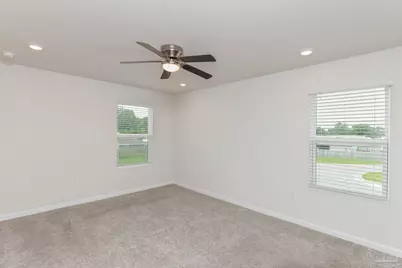 5720 Blackhorse Cir, Pensacola, FL 32526 - Photo 9