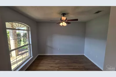 10020 Parker Lake Cir, Navarre, FL 32566 - Photo 15