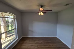 10020 Parker Lake Cir, Navarre, FL 32566 - Photo 15