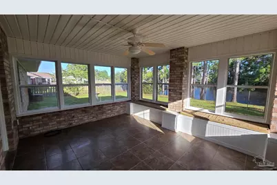 10020 Parker Lake Cir, Navarre, FL 32566 - Photo 27