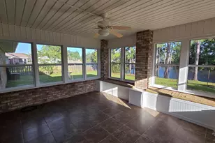 10020 Parker Lake Cir, Navarre, FL 32566 - Photo 27