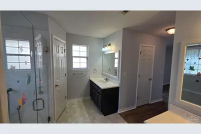 10020 Parker Lake Cir, Navarre, FL 32566 - Photo 25