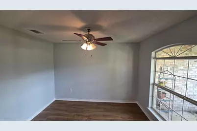 10020 Parker Lake Cir, Navarre, FL 32566 - Photo 13