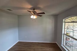 10020 Parker Lake Cir, Navarre, FL 32566 - Photo 13