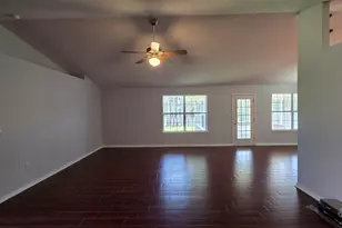 10020 Parker Lake Cir, Navarre, FL 32566 - Photo 1