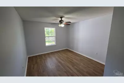 10020 Parker Lake Cir, Navarre, FL 32566 - Photo 21