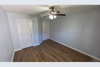 10020 Parker Lake Cir, Navarre, FL 32566 - Photo 21