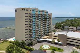 825 Bayshore Dr, Pensacola, FL 32507 - Photo 27