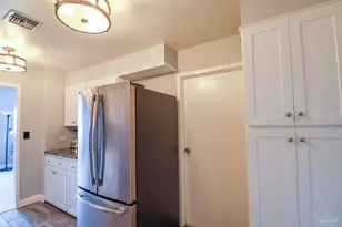 825 Bayshore Dr, Pensacola, FL 32507 - Photo 7
