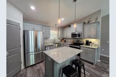 5565 Riviera Dr, Milton, FL 32583 - Photo 9